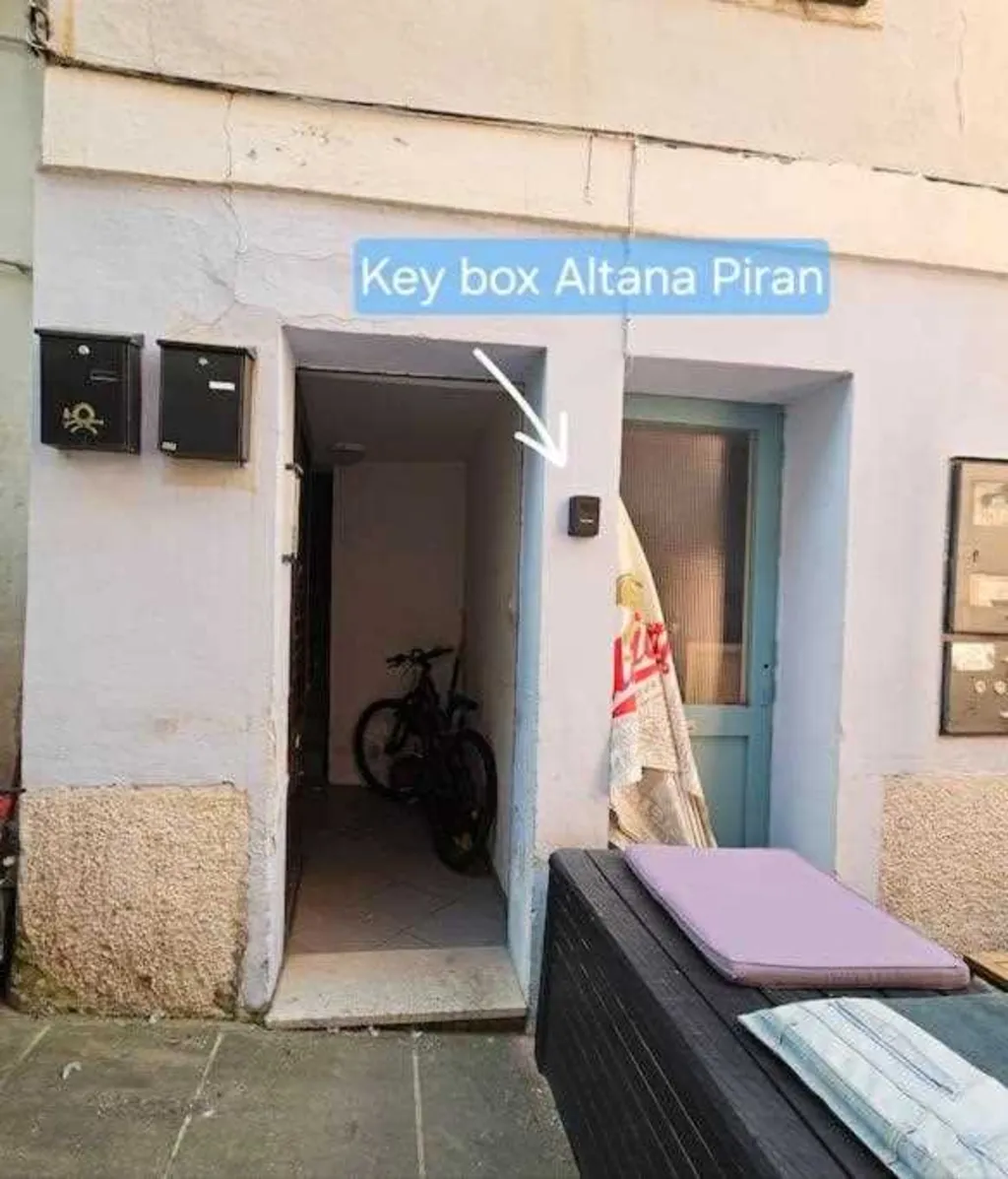 One-Bedroom Apartment with Rooftop Terrace in Piran