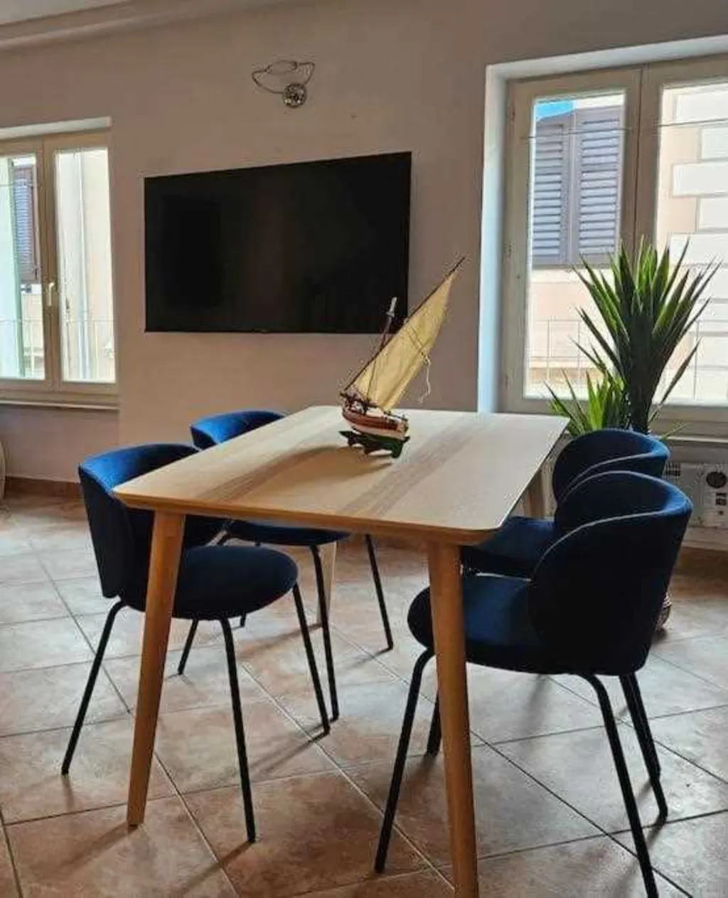 One-Bedroom Apartment with Rooftop Terrace in Piran