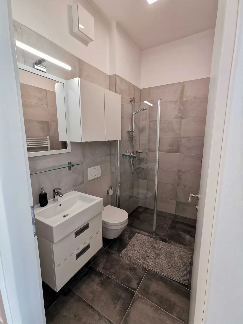 One-Bedroom Apartment in Koper for Up to 5