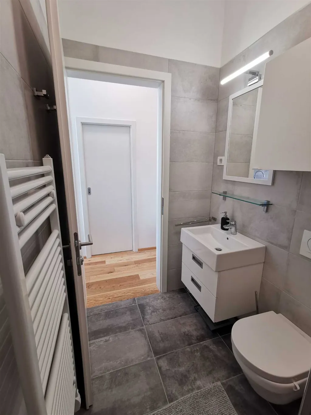 One-Bedroom Apartment in Koper for Up to 5