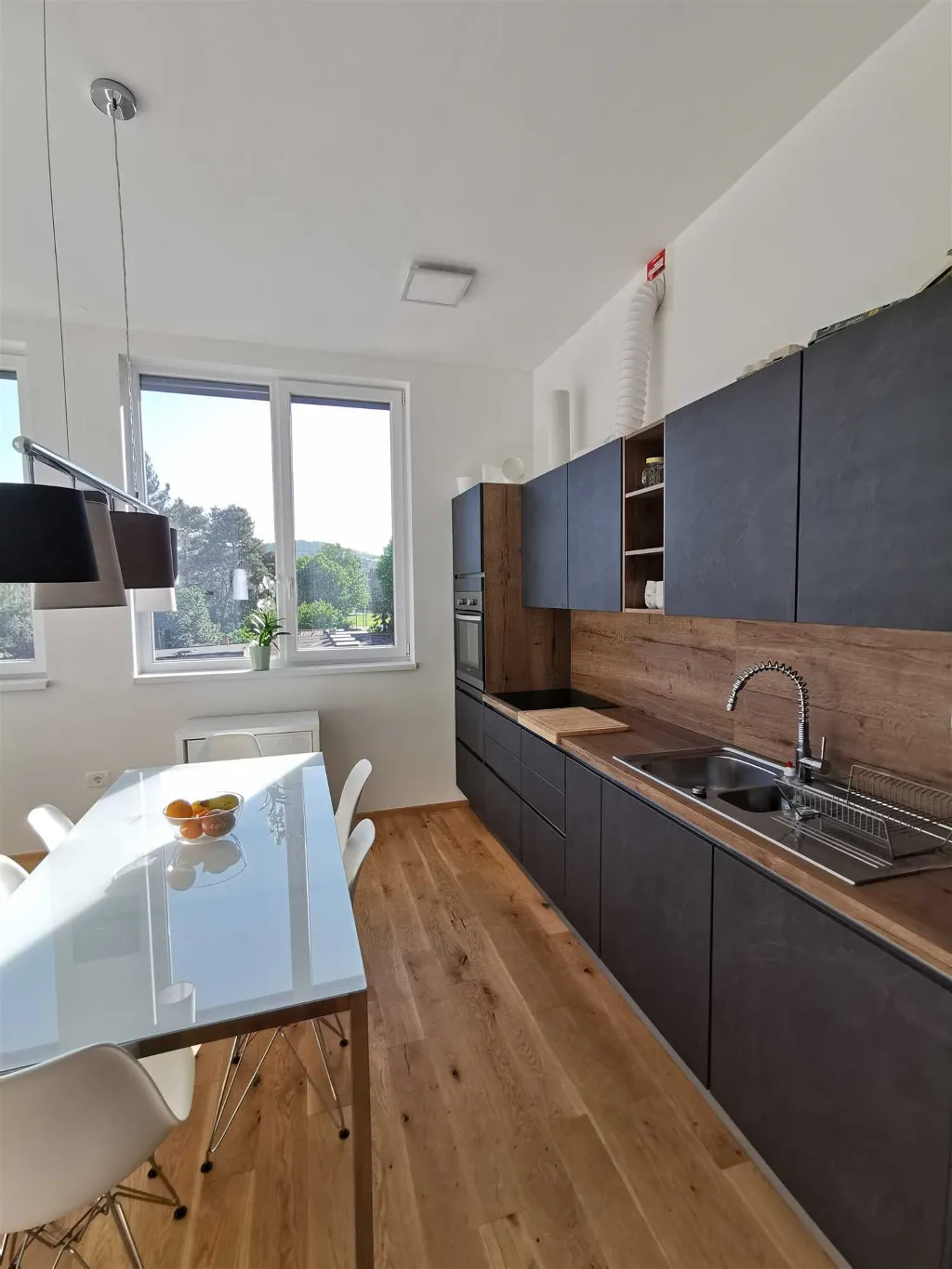 One-Bedroom Apartment in Koper for Up to 5