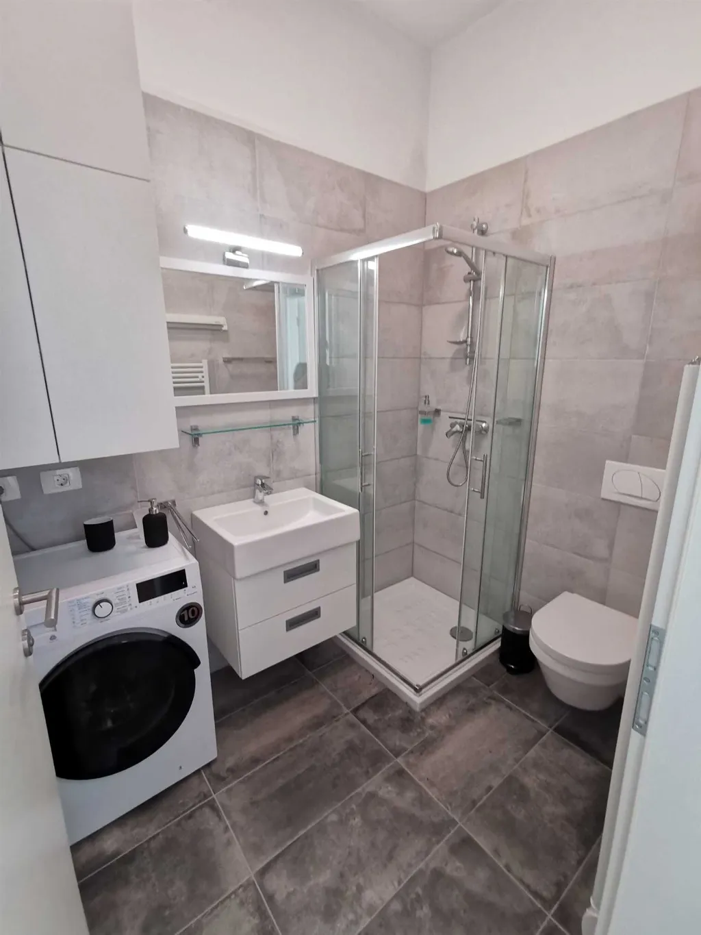 One-Bedroom Apartment in Koper for up to 3