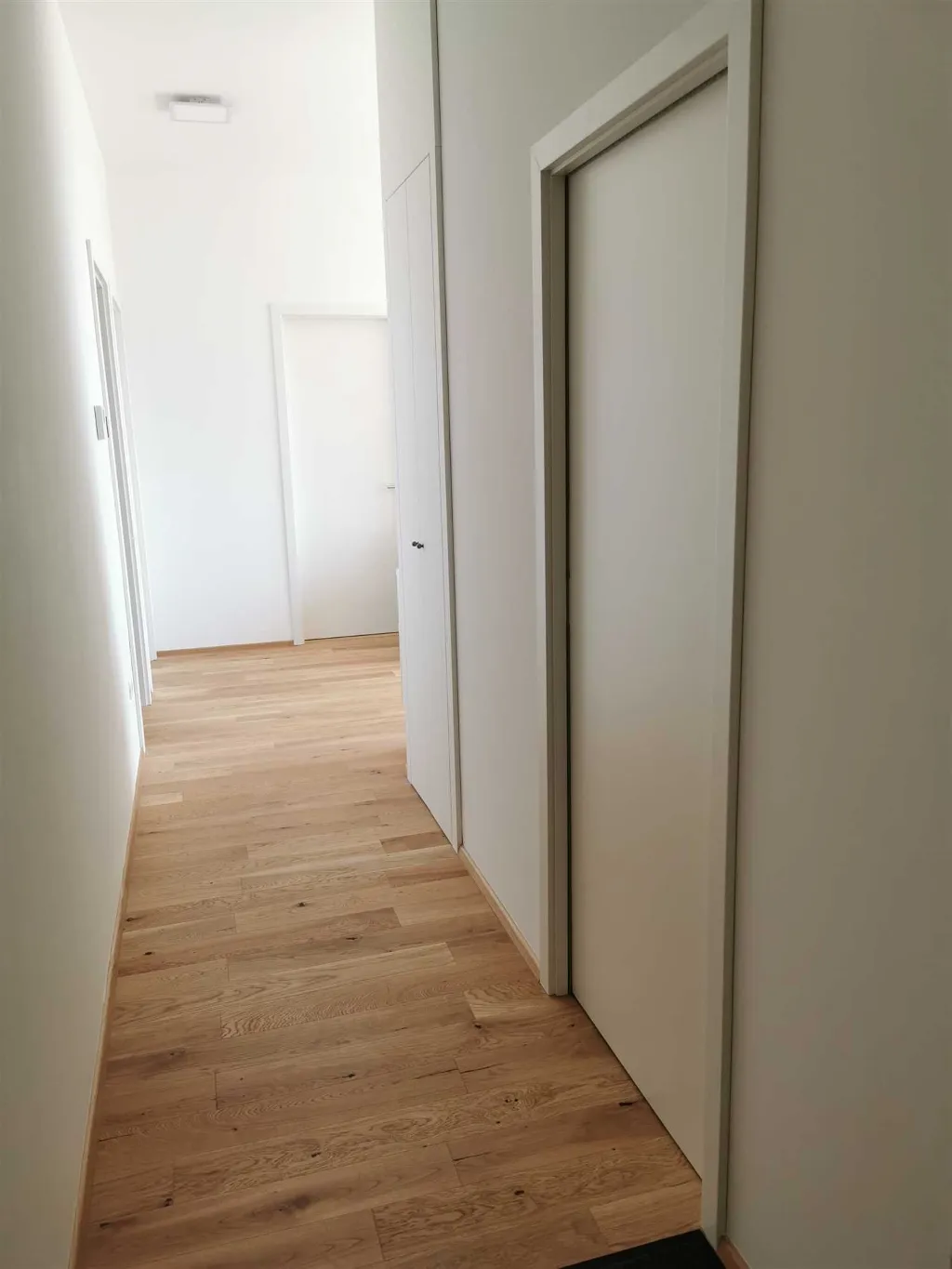 Three-Bedroom Apartment in Koper for Up to 7