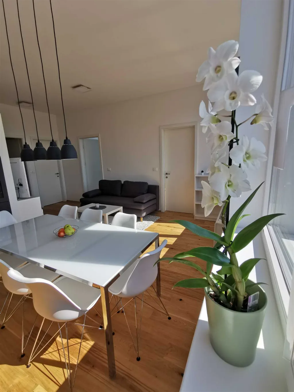 Three-Bedroom Apartment in Koper for Up to 7