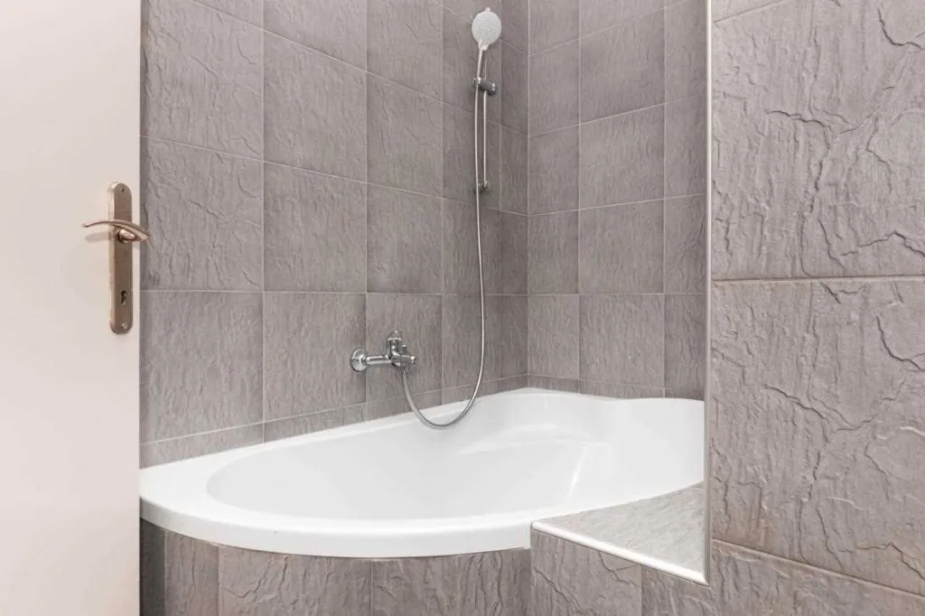 3-Bedroom Apartment with Private Entrance in Koper