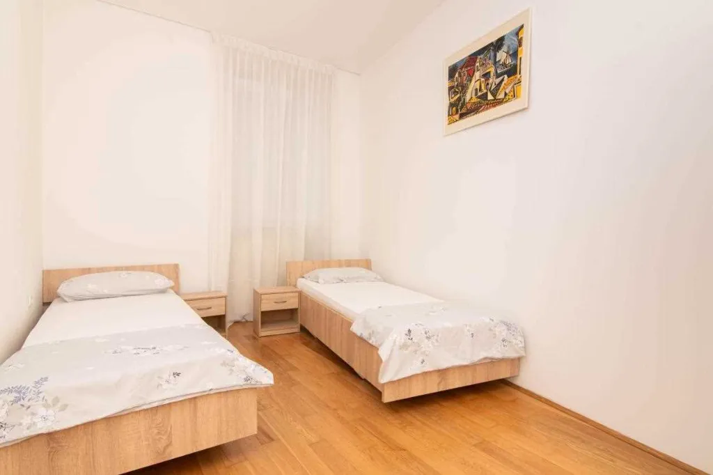 3-Bedroom Apartment with Private Entrance in Koper