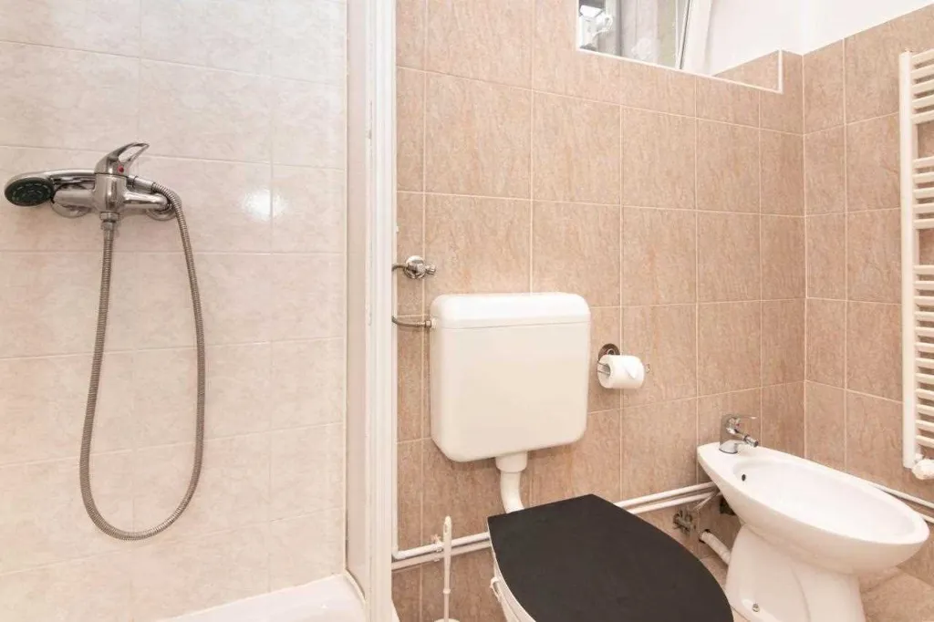 3-Bedroom Apartment with Private Entrance in Koper