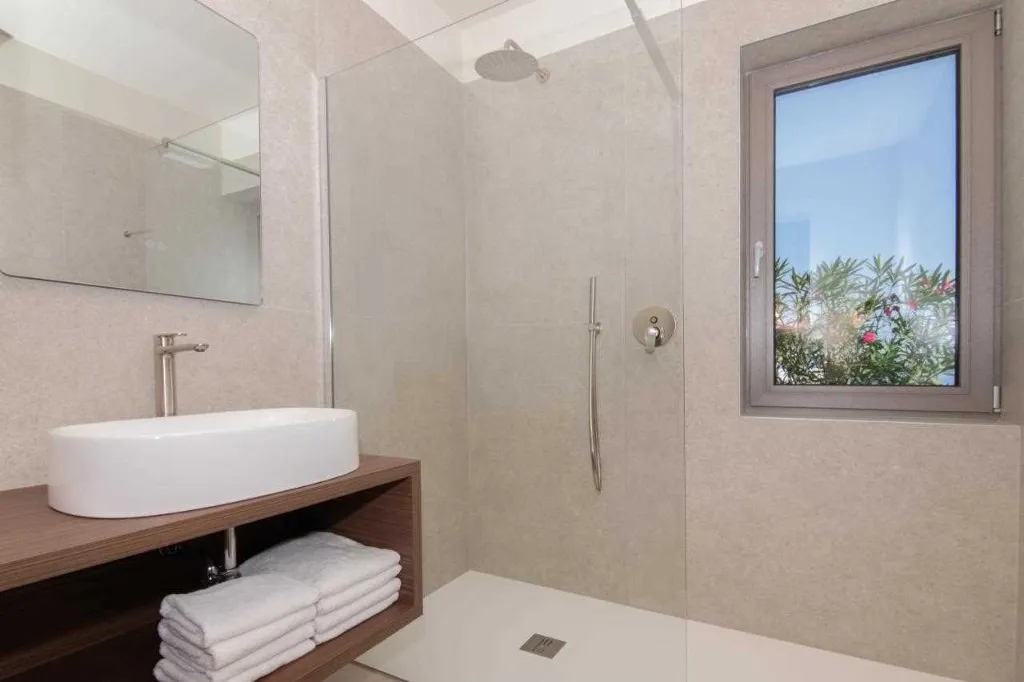 3-Bedroom Apartment with Balcony and Terrace in Portorož