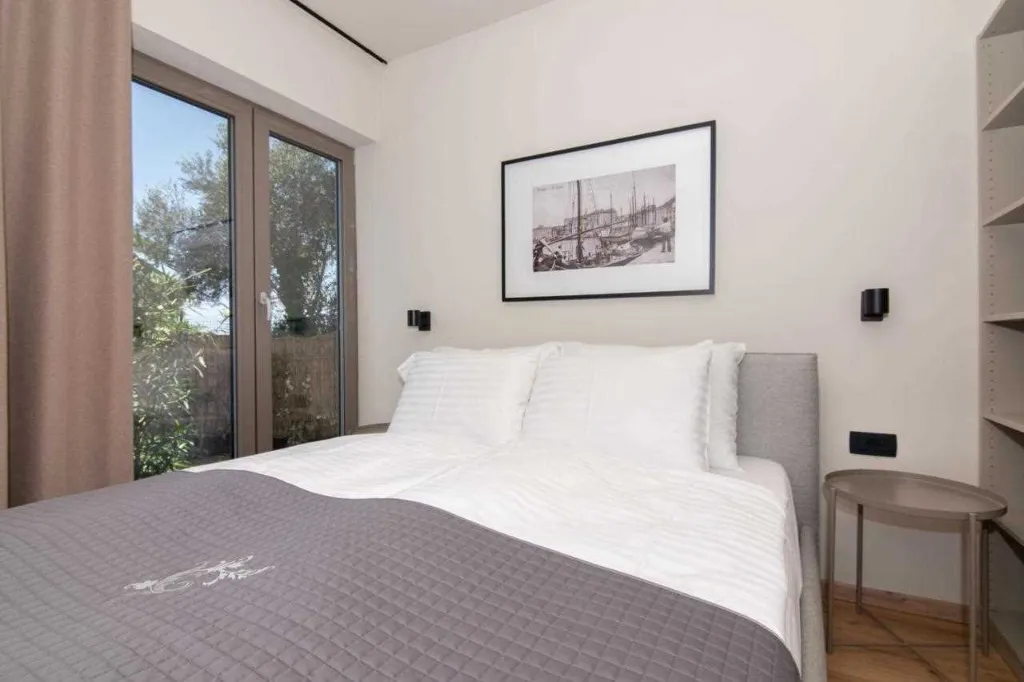 3-Bedroom Apartment with Balcony and Terrace in Portorož