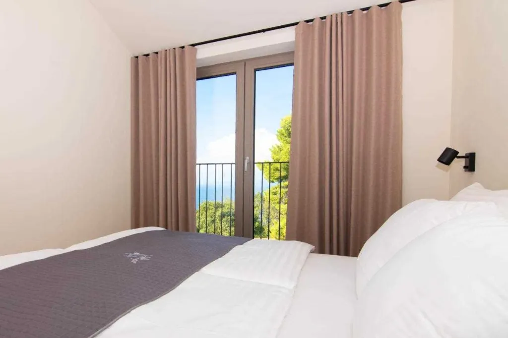 3-Bedroom Apartment with Balcony and Terrace in Portorož