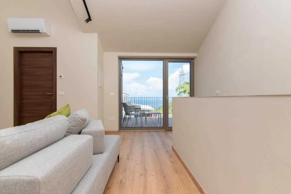 3-Bedroom Apartment with Balcony and Terrace in Portorož
