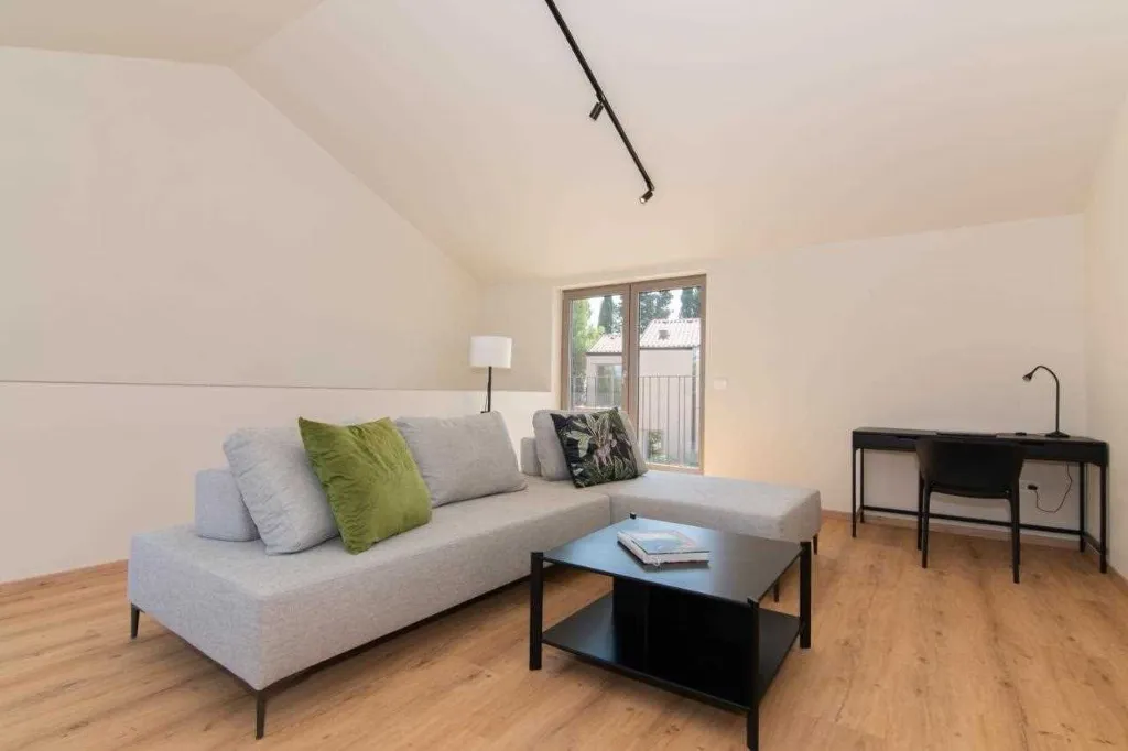 3-Bedroom Apartment with Balcony and Terrace in Portorož