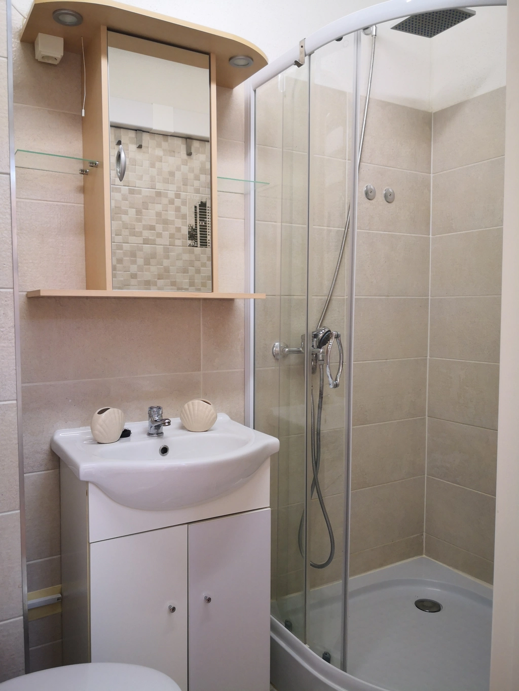 Koper Apartment for Up to 7 Guests