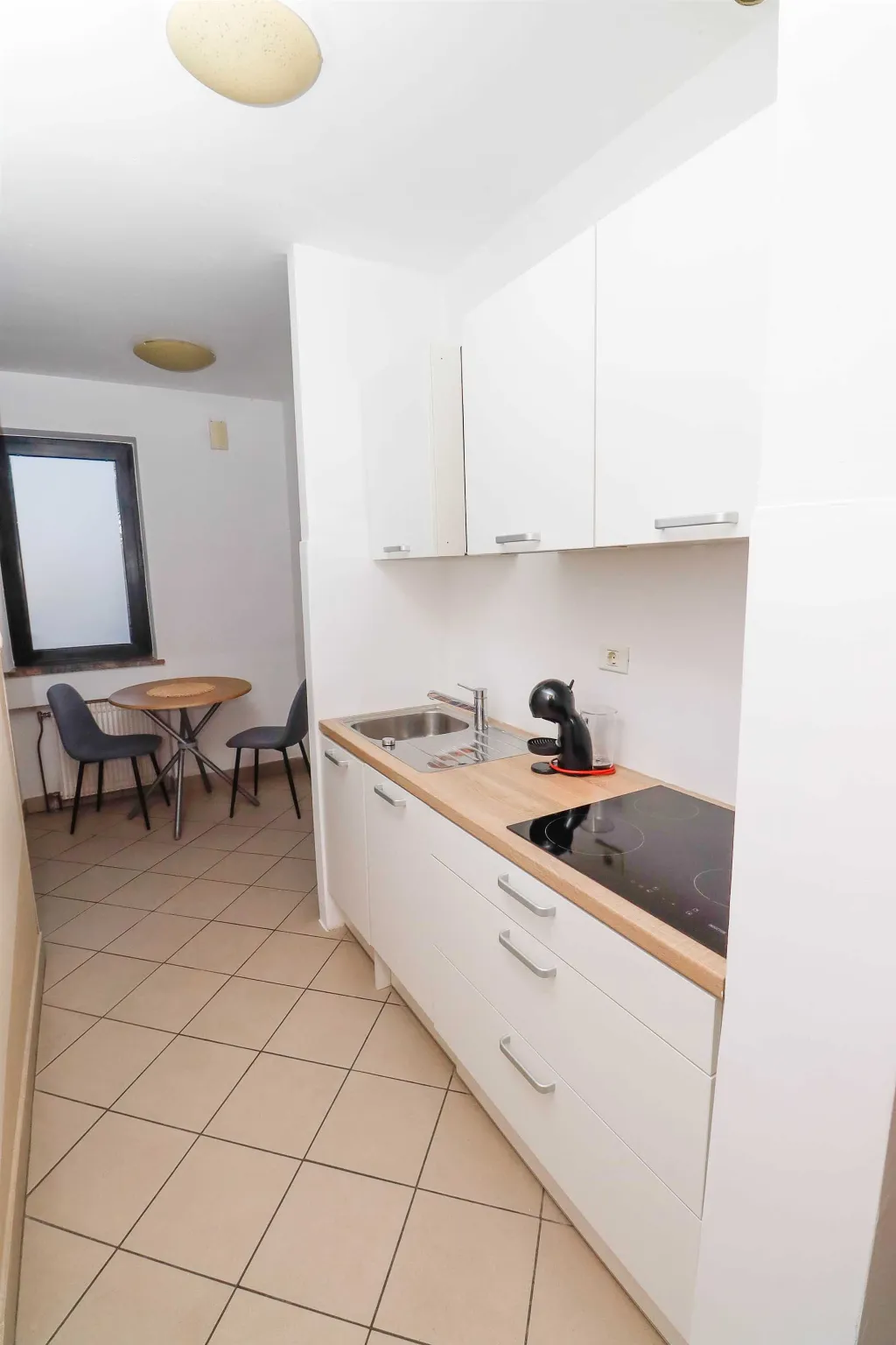 One-Bedroom Apartment for Up to 3 in Koper