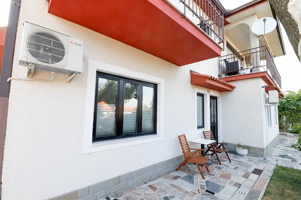 One-Bedroom Apartment for Up to 3 in Koper