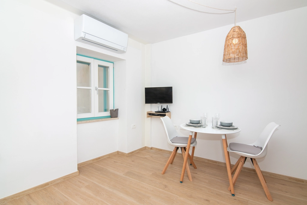 Cozy One-Bedroom Apartment in Piran