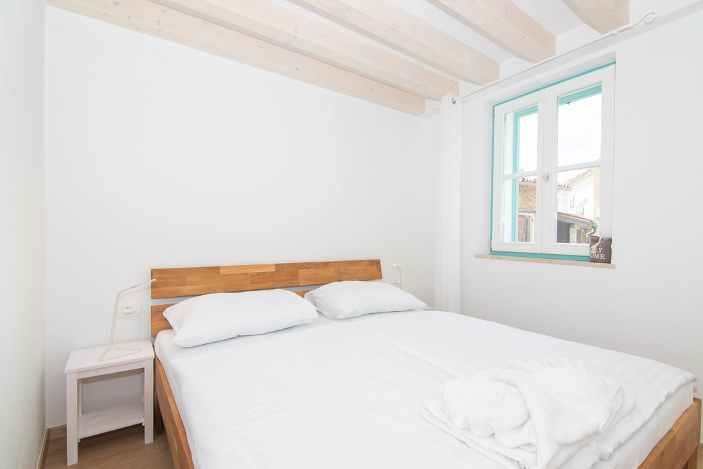 Two-Bedroom City Apartment in Piran for 5 Guests