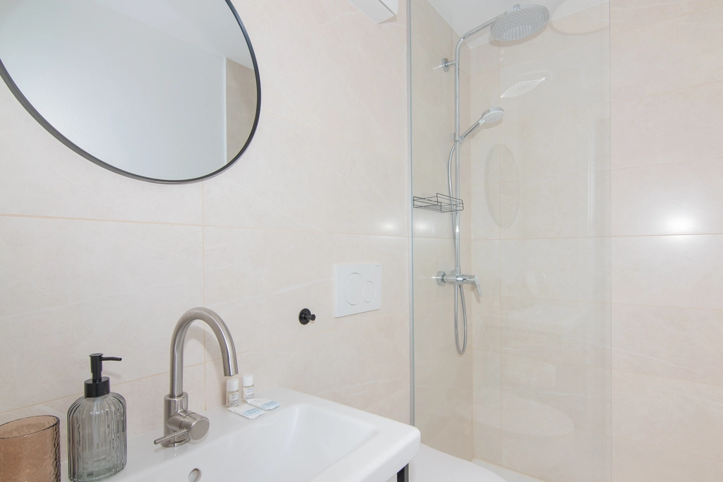 Two-Bedroom City Apartment in Piran for 5 Guests