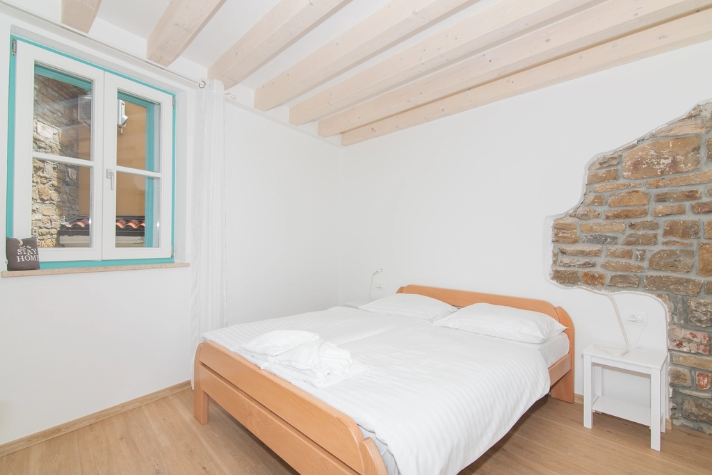 Two-Bedroom City Apartment in Piran for 5 Guests