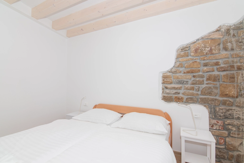 Two-Bedroom City Apartment in Piran for 5 Guests