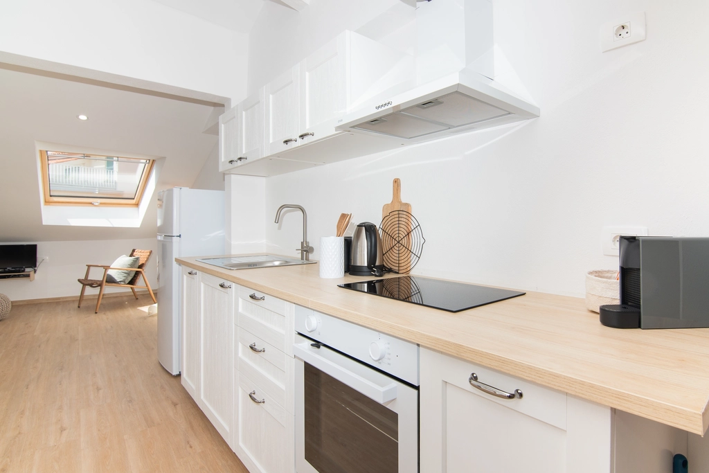 Two-Bedroom City Apartment in Piran for 5 Guests