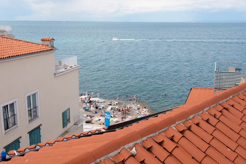 Two-Bedroom City Apartment in Piran for 5 Guests
