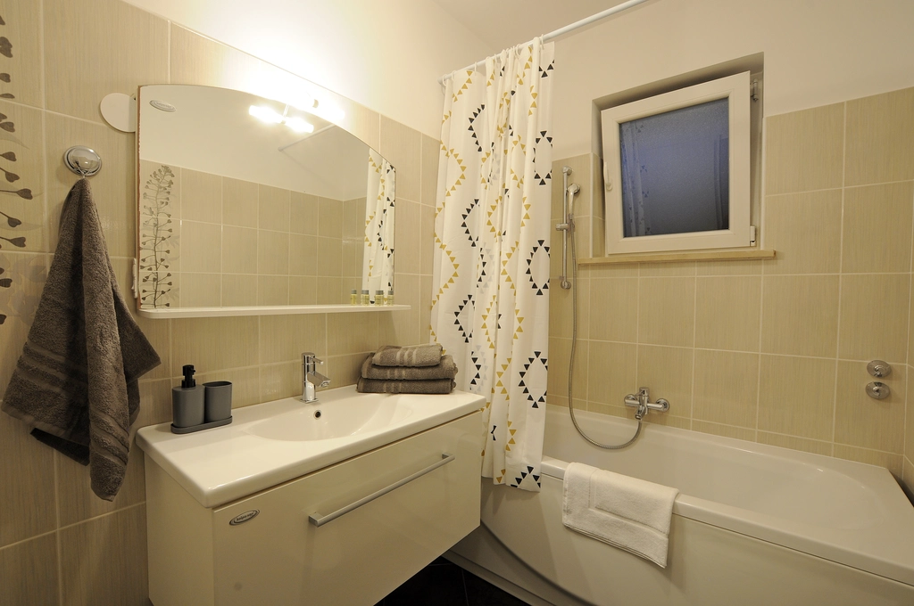 Two-Bedroom Apartment in Secovlje