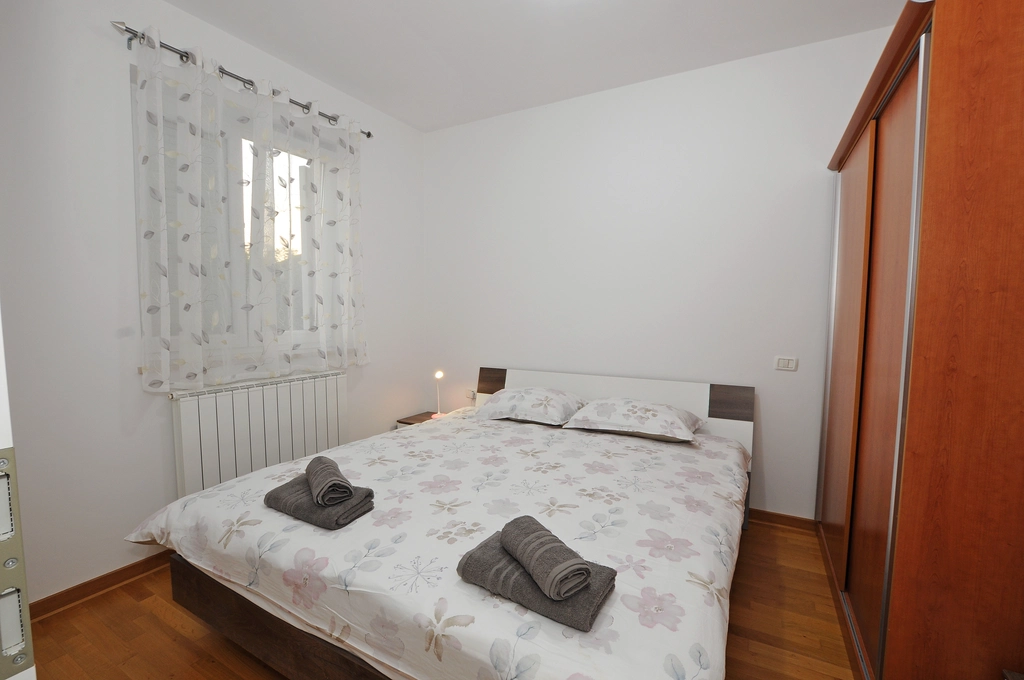 One-Bedroom Apartment in Sečovlje for Two