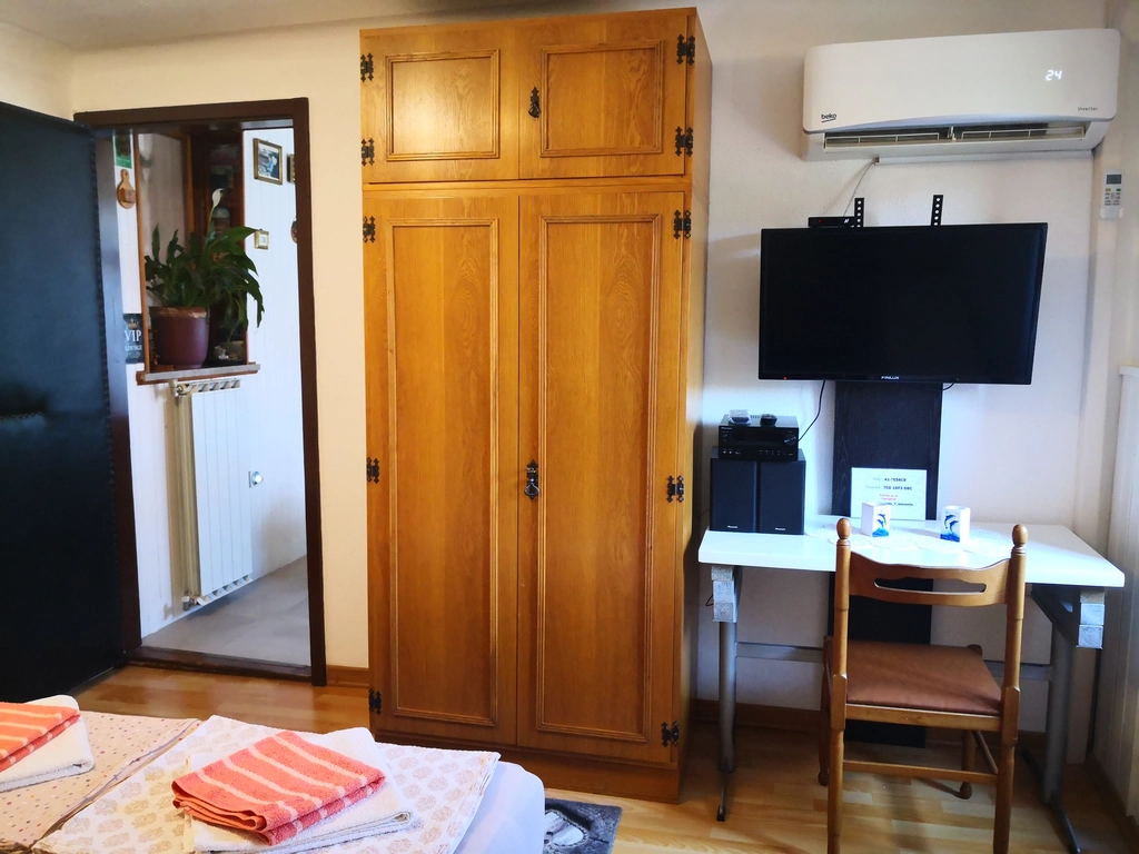 One-Bedroom Apartment for up to 3 Guests in Koper