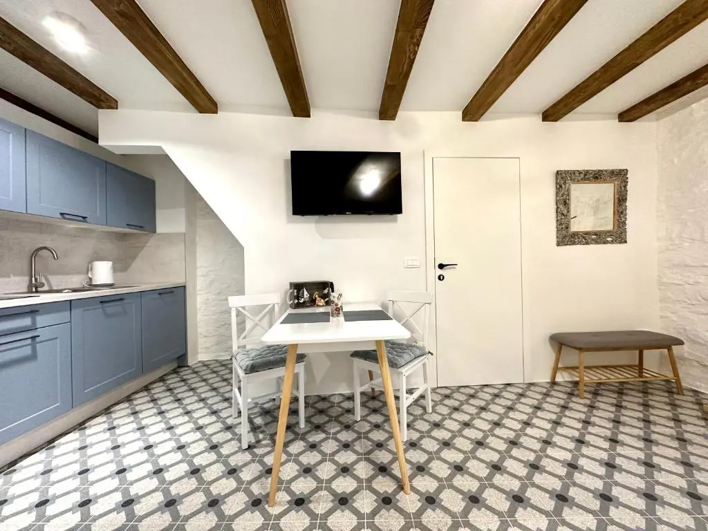 Studio Apartment with Balcony in Piran