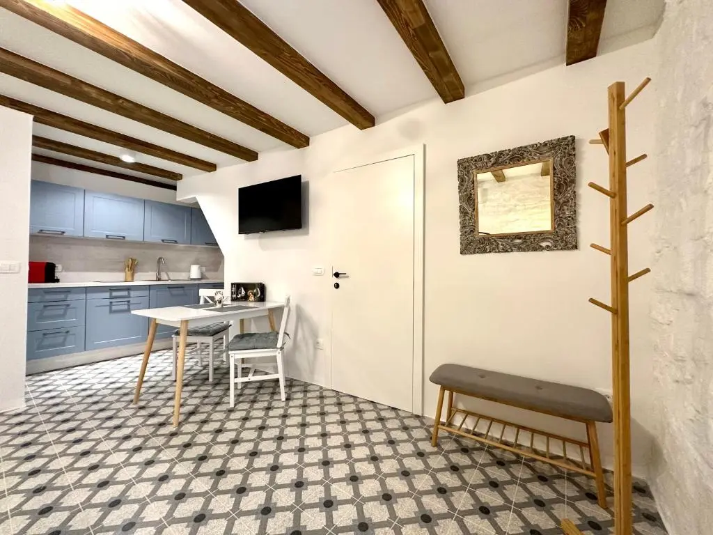 Studio Apartment with Balcony in Piran