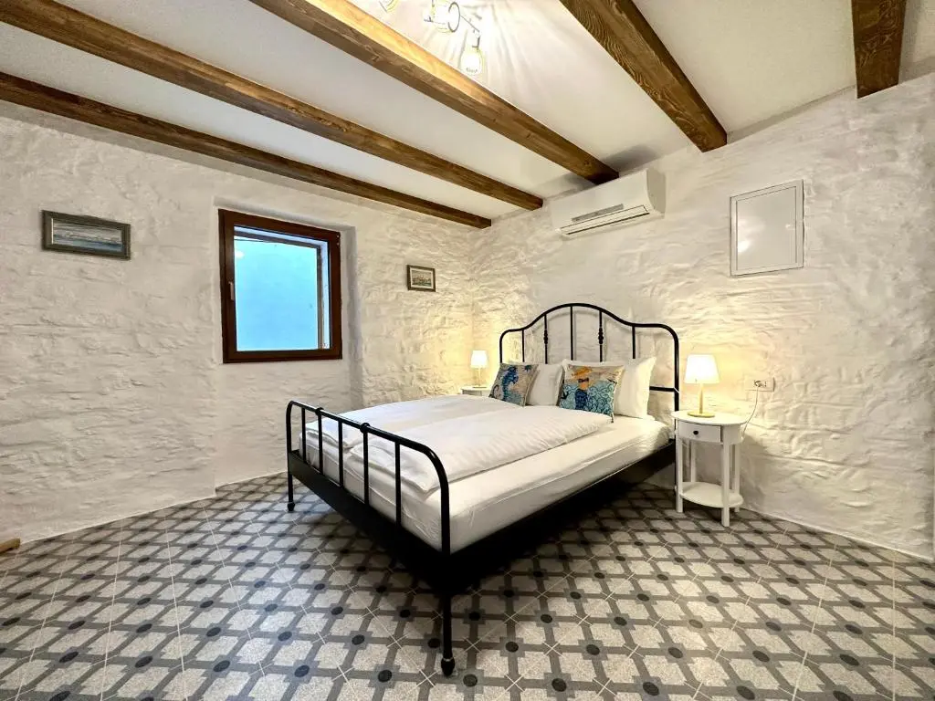 Studio Apartment with Balcony in Piran