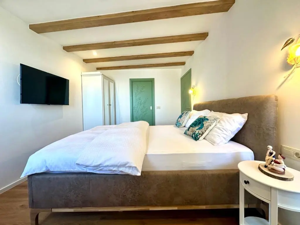 1-Guest House in Piran with Rooftop Terrace