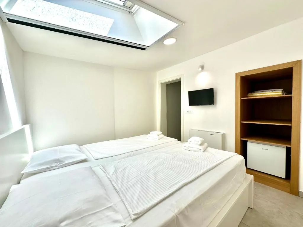 Piran Holiday Room for 3 Guests (2 Bedrooms)