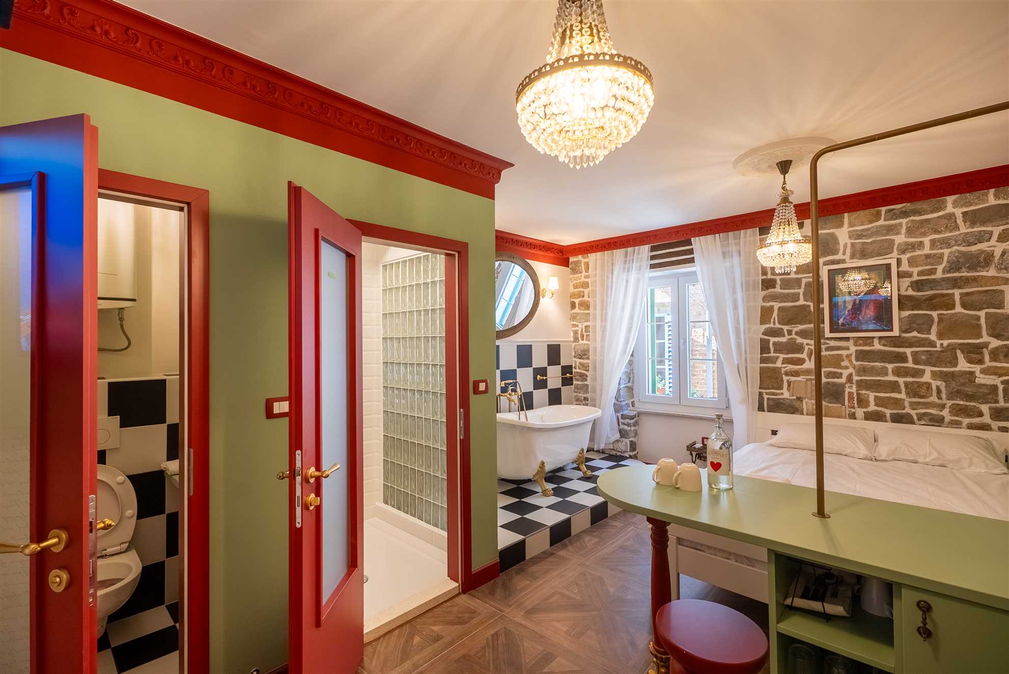 Image of Casa Liberta - Deluxe Room with bath Red Heart