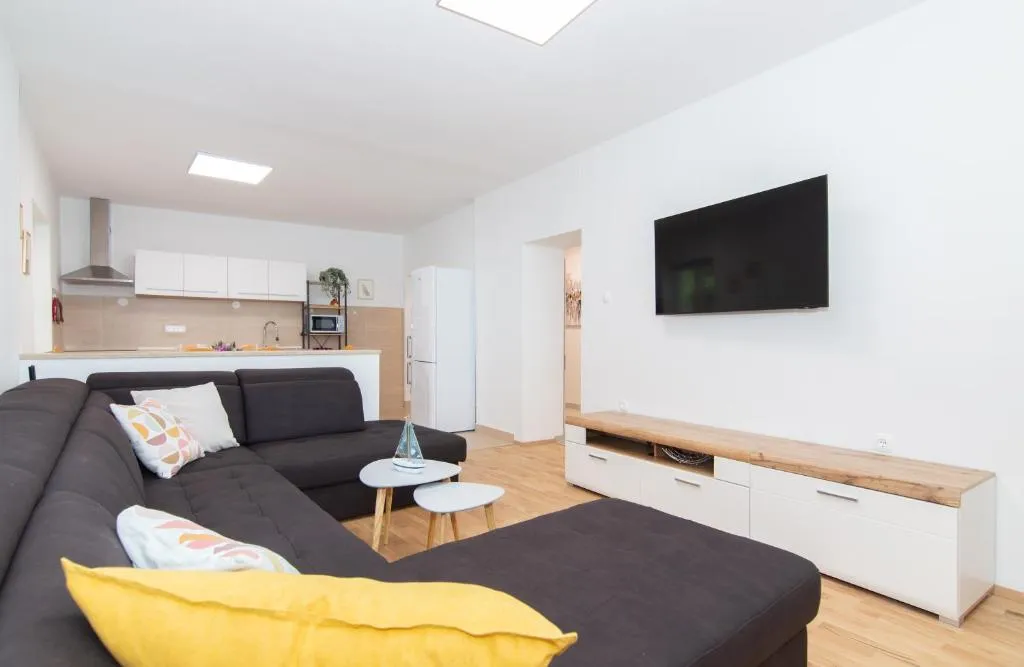 Two-Bedroom Apartment in Piran for 4 Guests