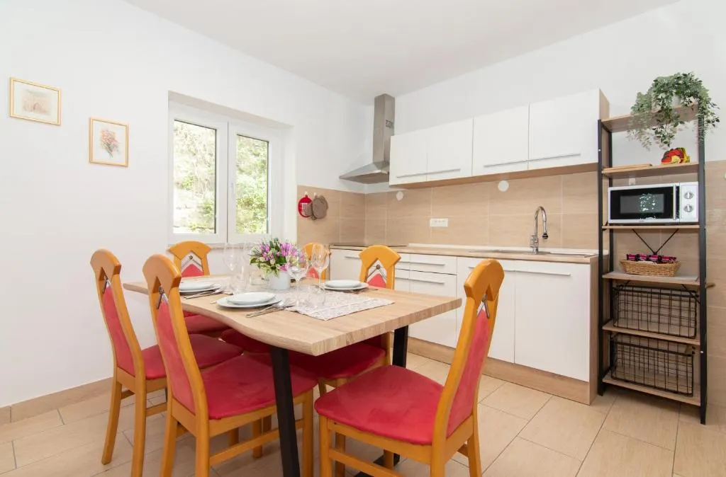 Two-Bedroom Apartment in Piran for 4 Guests