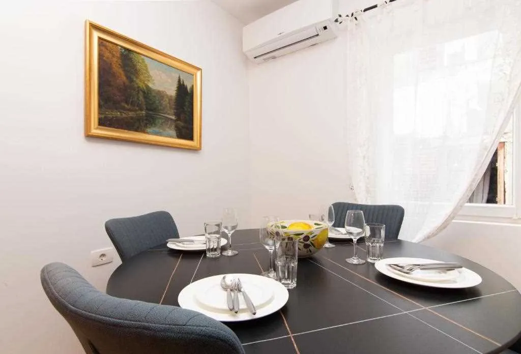 Modern 1-Bedroom Apartment in Piran, Slovenia