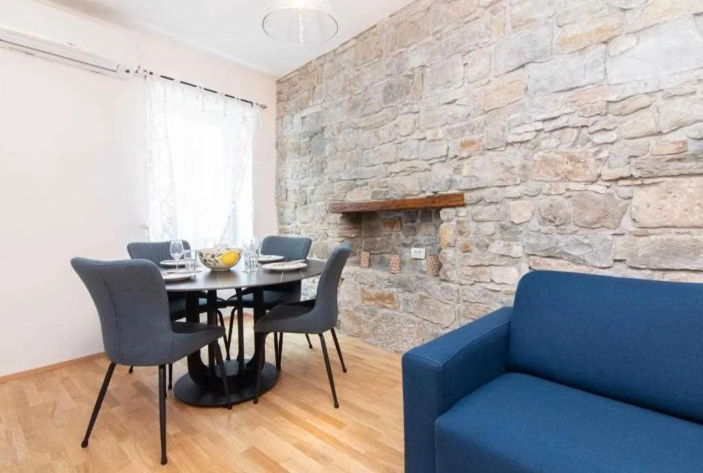 Modern 1-Bedroom Apartment in Piran, Slovenia