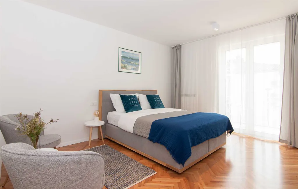 One-Bedroom Apartment in Portorož for Up to 4