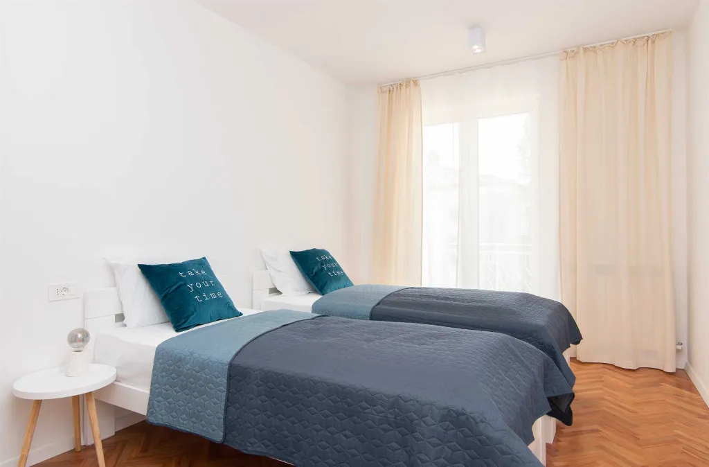 Portorož 2-Bedroom Apartment with Terrace