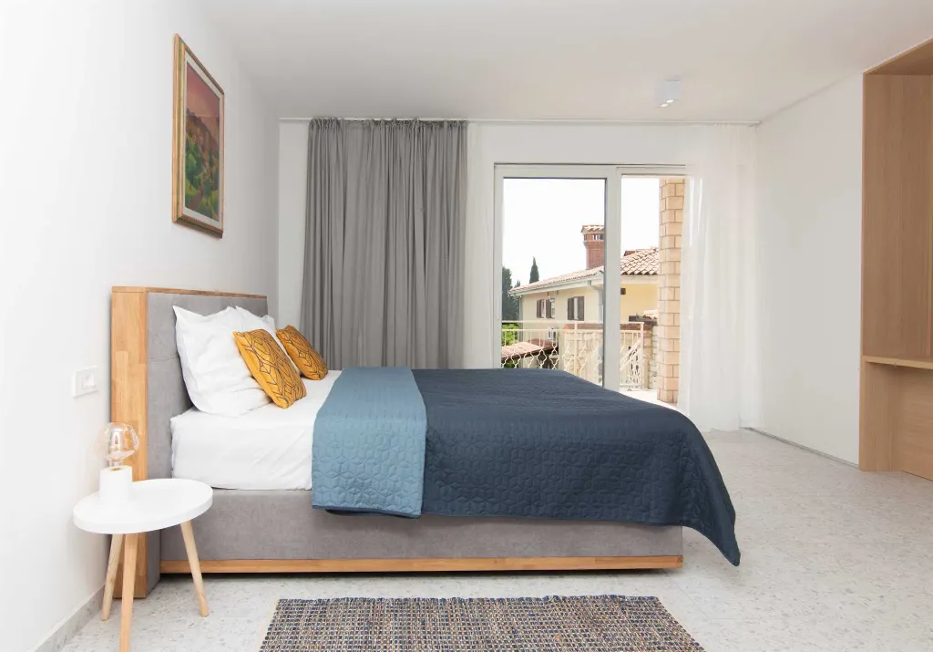 Portorož 2-Bedroom Apartment with Terrace