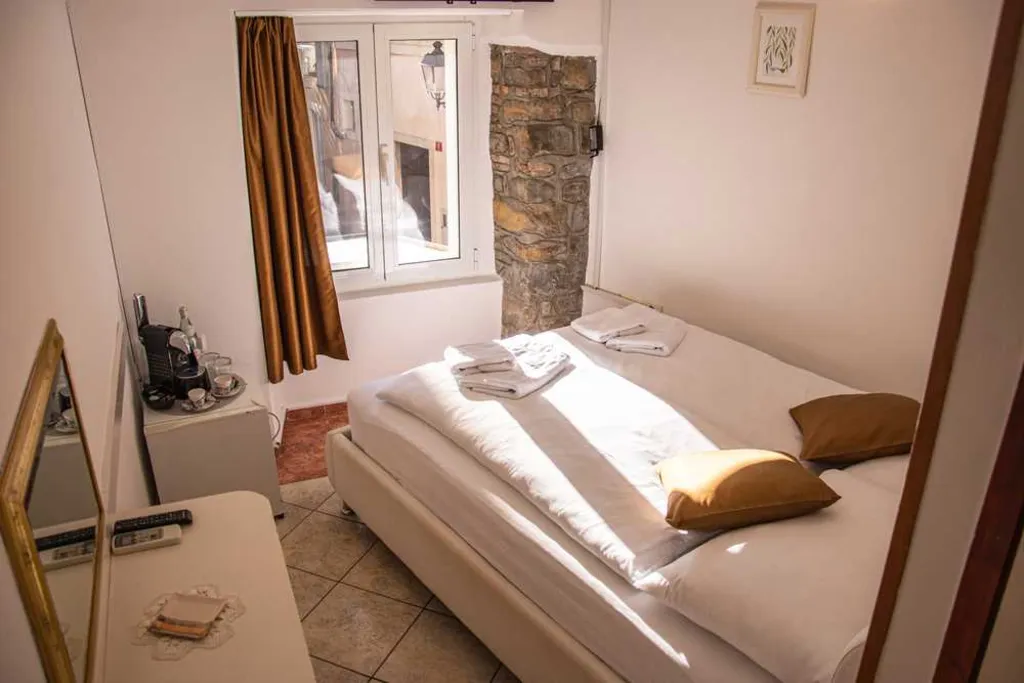 Air-Conditioned Double Room in Piran (Sleeps 2)