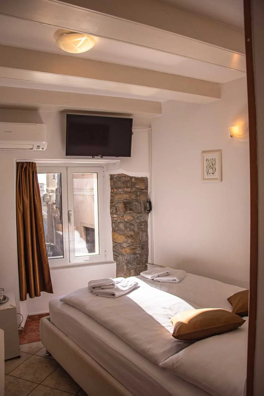 Air-Conditioned Double Room in Piran (Sleeps 2)