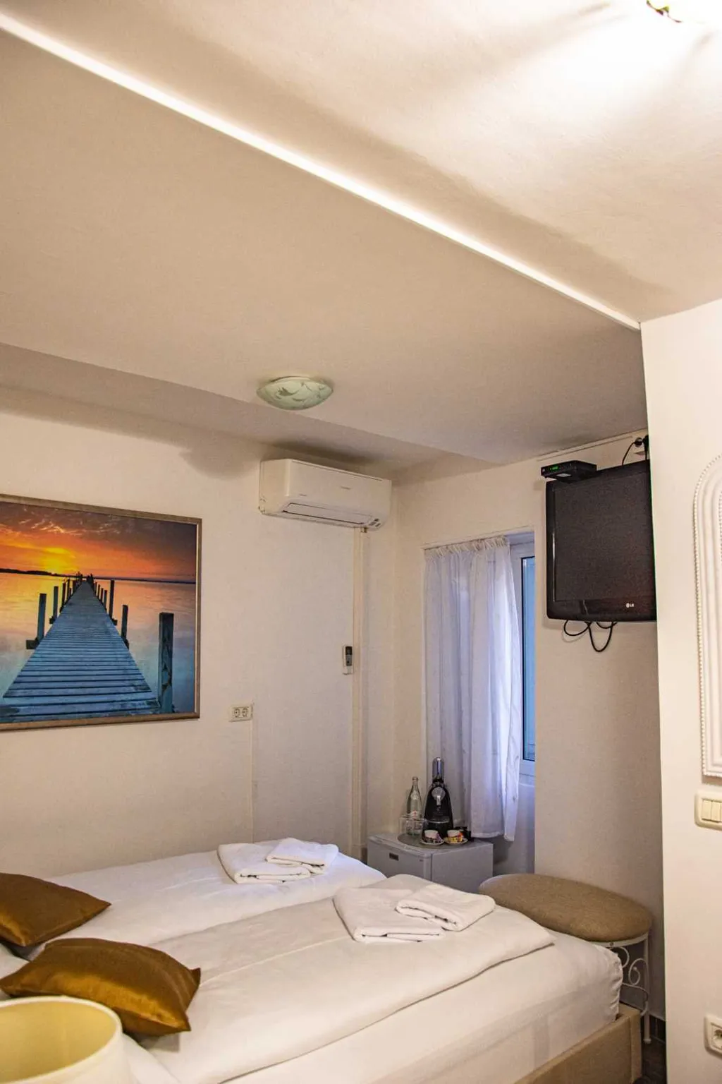 Air-Conditioned Double Room for 2 in Piran