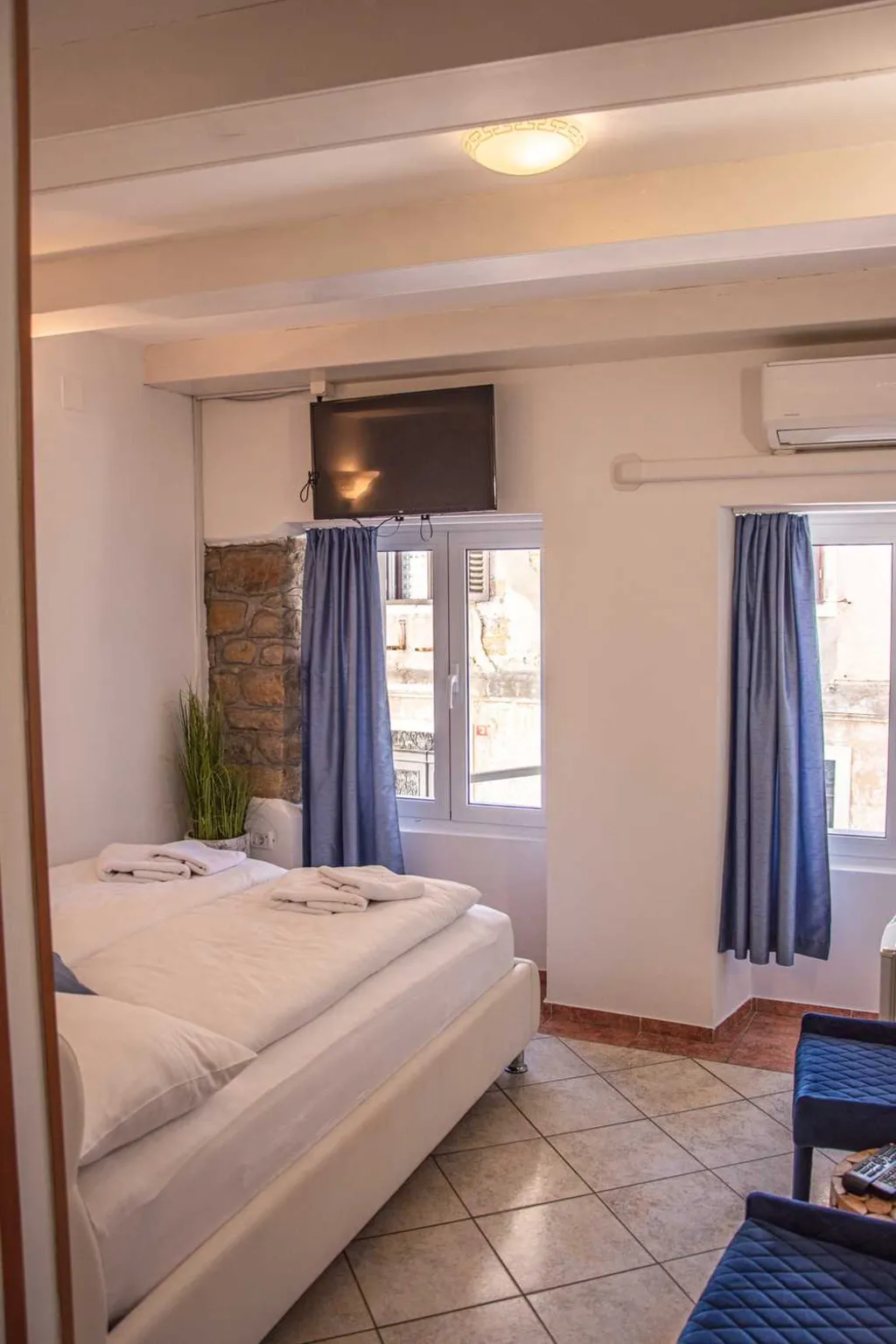 Air-Conditioned Double Room in Piran for 2 Guests
