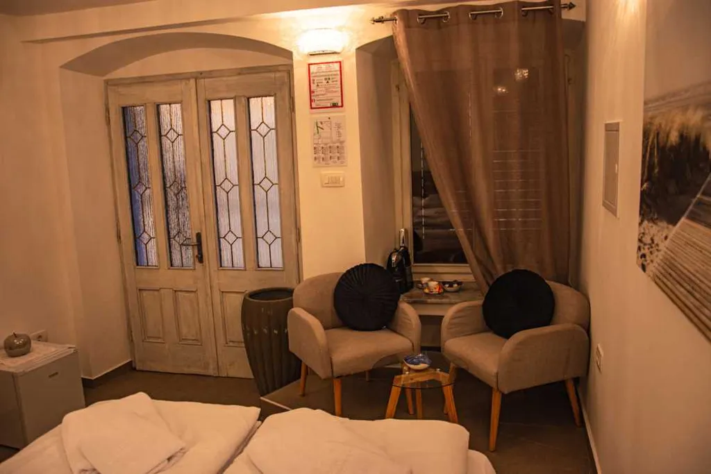 Air-Conditioned Double Room in Piran (Breakfast Included)