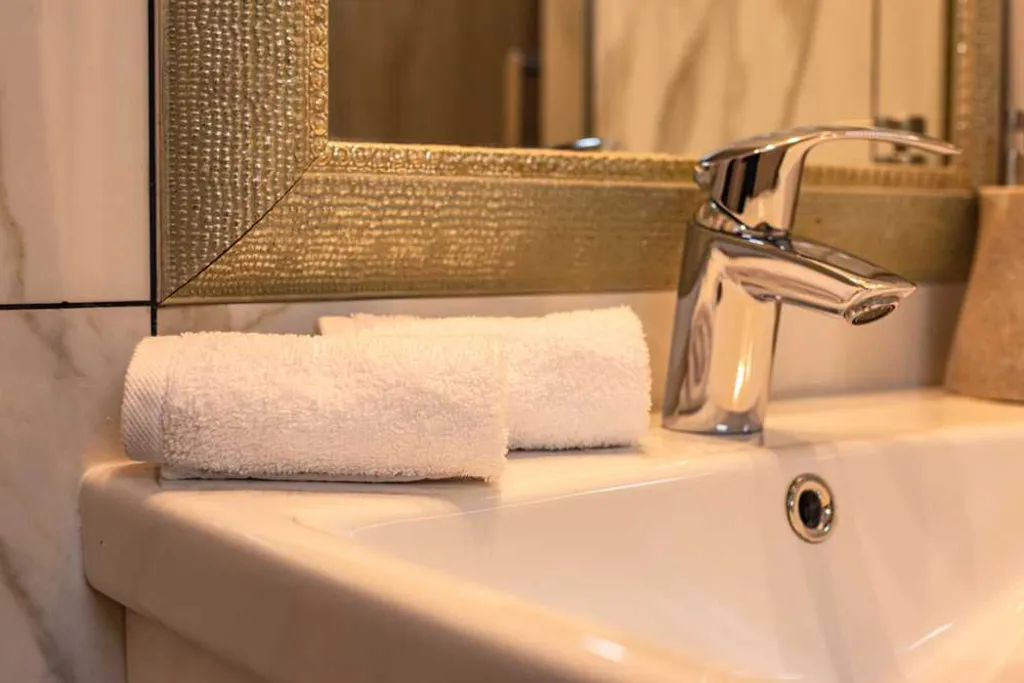 Air-Conditioned Double Room in Piran (Breakfast Included)