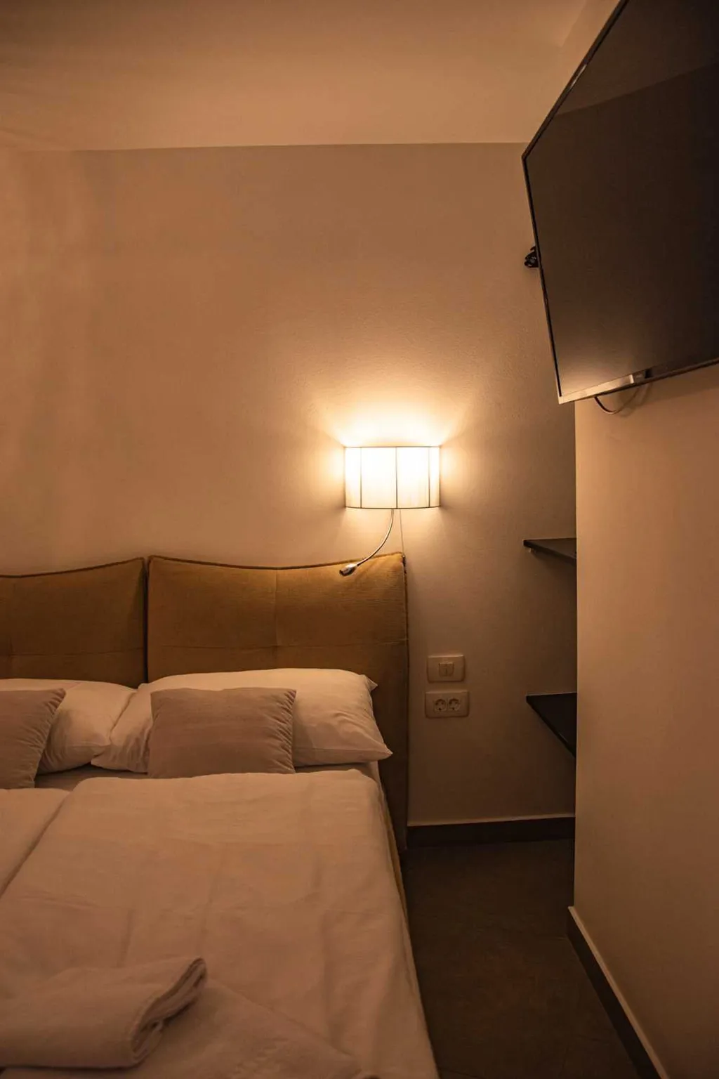 Air-Conditioned Double Room in Piran (Breakfast Included)