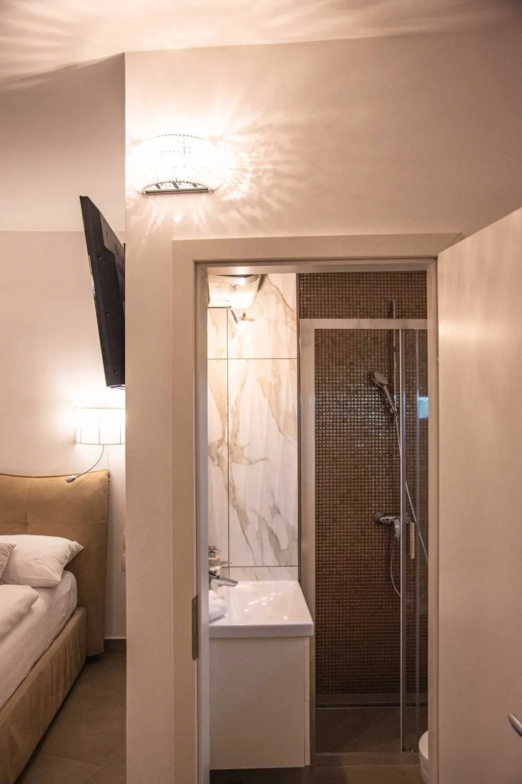 Air-Conditioned Double Room in Piran (Breakfast Included)